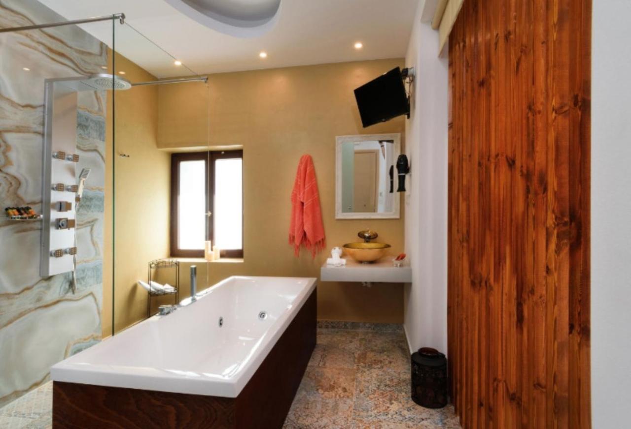 Diamond Luxury Suites La Canea Exterior foto